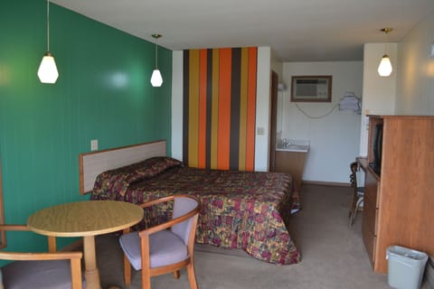 Individually furnished, desk, laptop workspace, blackout drapes