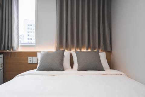 Superior Double Room | Individually furnished, desk, blackout drapes, soundproofing