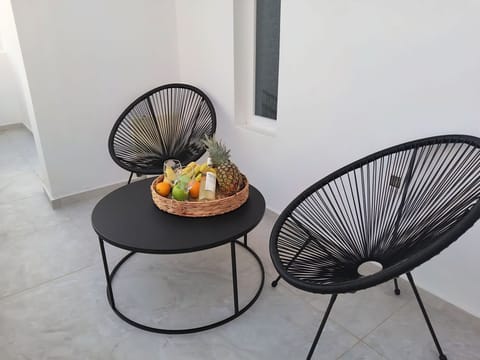 Comfort Apartment, Balcony | Property grounds