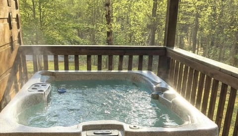 Cabin, 2 Bedrooms | Outdoor spa tub