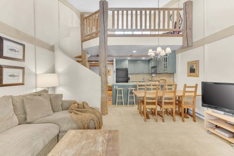 Condo, 2 Bedrooms | Living area | Smart TV