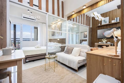 Studio, 1 Bedroom, Accessible | Living room