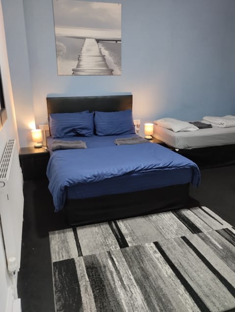 Standard Triple Room | Iron/ironing board, free WiFi, bed sheets
