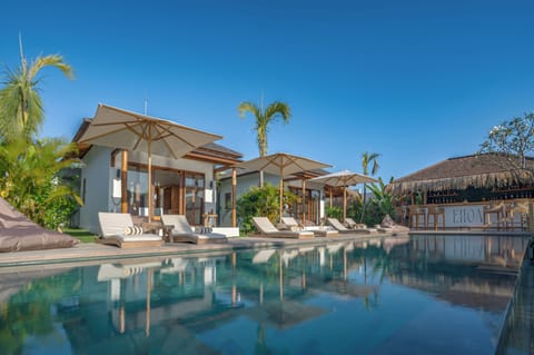 Deluxe Bungalow, Pool View | In-room safe, blackout drapes, iron/ironing board, free WiFi