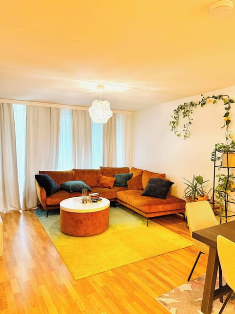 Apartment, 2 Bedrooms, Accessible, Sauna | Living room