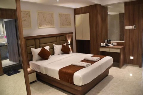 Deluxe Double Room, Private Bathroom | Free WiFi