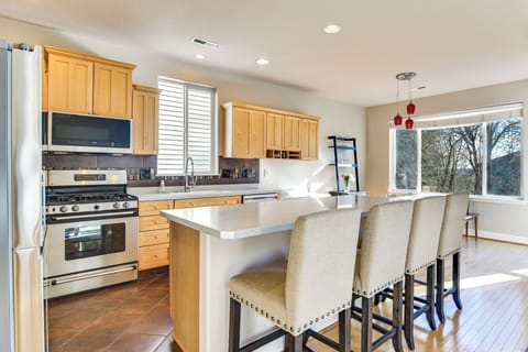 House (2 Bedrooms) | Interior