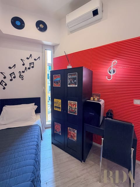 Deluxe Room, City View | In-room safe, blackout drapes, free WiFi