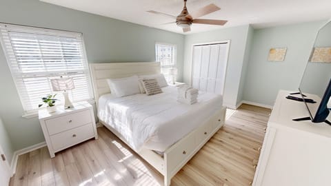 Townhome, 3 Bedrooms | 3 bedrooms, iron/ironing board, WiFi (free)