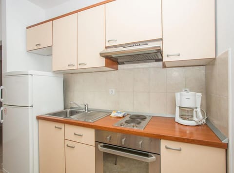Apartment (One Bedroom Apartment With Terrace (C) | Property amenity
