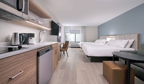 Studio Suite, Roll-in Shower (2 Queen Beds & 1 Sofa Bed) | Blackout drapes, iron/ironing board, free WiFi