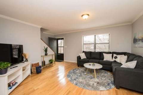House | 2 bedrooms, high-speed internet
