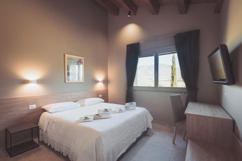 Lillà | Blackout drapes, free WiFi, bed sheets