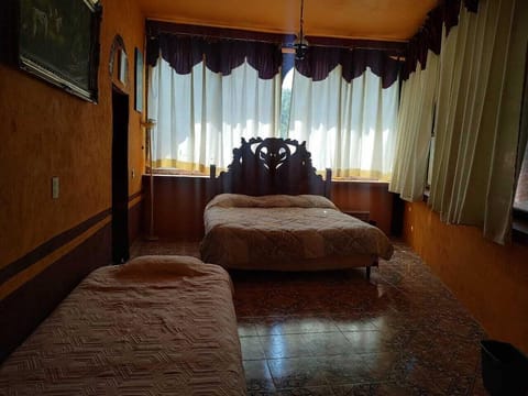 Basic Triple Room, Garden View