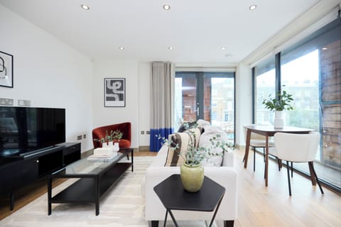 Apartment, Balcony | Living area