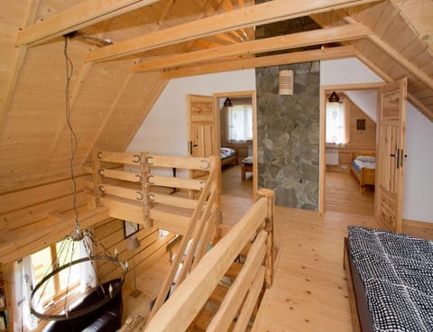 House | 4 bedrooms, individually furnished, bed sheets