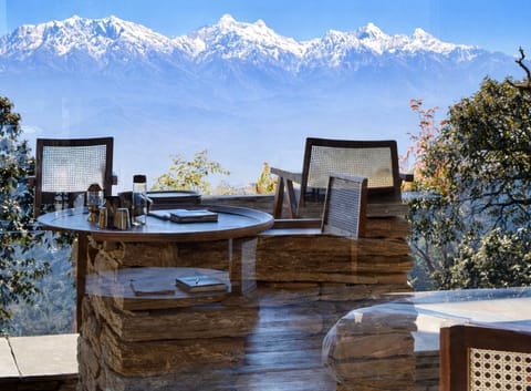 Signature Cottage, 1 King Bed, Private Bathroom, Mountain View | Outdoor dining