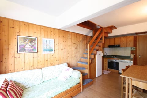 Apartment, 2 Bedrooms (6 people, 2 floors) | Living area | TV