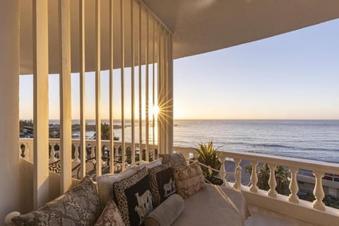Luxury Apartment, Multiple Beds, Air conditioning, Ocean View | Property grounds
