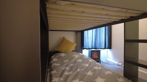 Apartment, 3 Bedrooms, Fireplace, Garden View