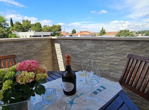 Apartment (One Bedroom Apartment Anthea) | Terrace/patio