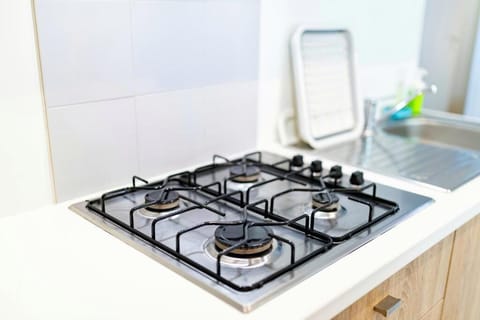 Mobile Home, Garden View | Private kitchen