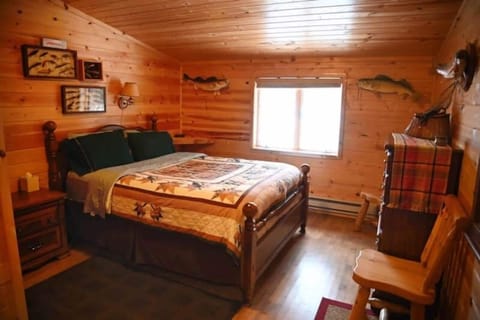 House, Multiple Beds, Fireplace (The North House)