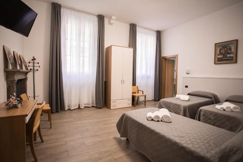 Classic Triple Room, City View | Free WiFi