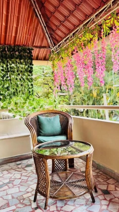 Family Room, Balcony | Terrace/patio