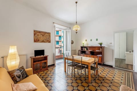 Family Apartment, 3 Bedrooms, Balcony, Sea Facing (Amiadò Apartment with Sea View) | Living area