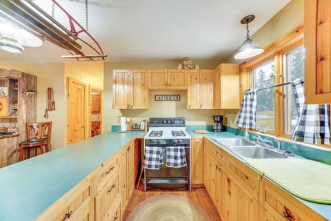 House (2 Bedrooms) | Interior