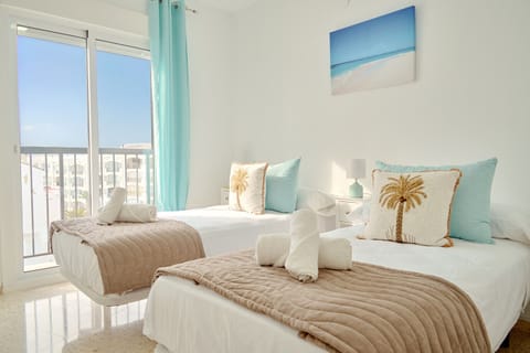 3 bedrooms, bed sheets