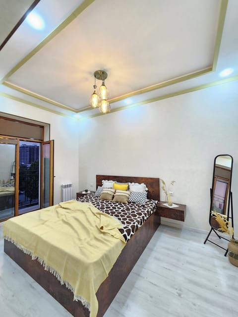 Classic Apartment, City View | Blackout drapes, iron/ironing board, WiFi (free)