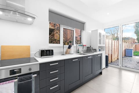 Standard Apartment | Private kitchen | Dining tables