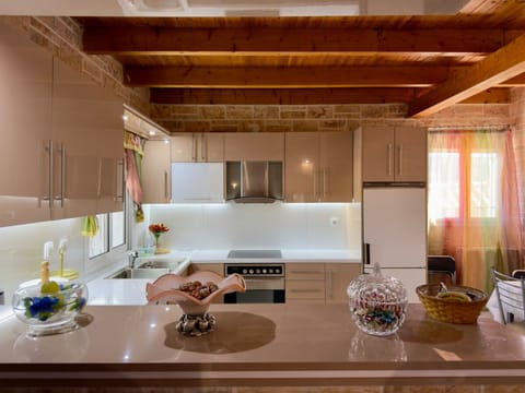House, Smoking | 4 bedrooms