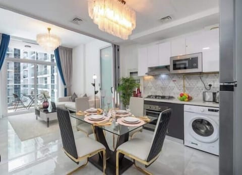 Luxury Apartment, Balcony, City View | In-room dining