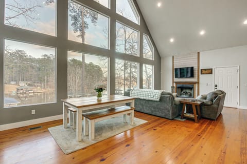 House (3 Bedrooms) | Front of property