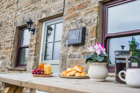 House | 3 bedrooms, high-speed internet
