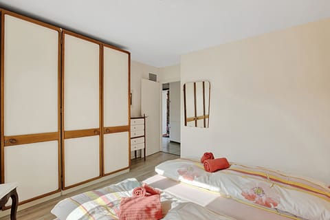 Family Apartment, 2 Bedrooms, Terrace (Casa Viola Panorama in Losone for 4) | 2 bedrooms