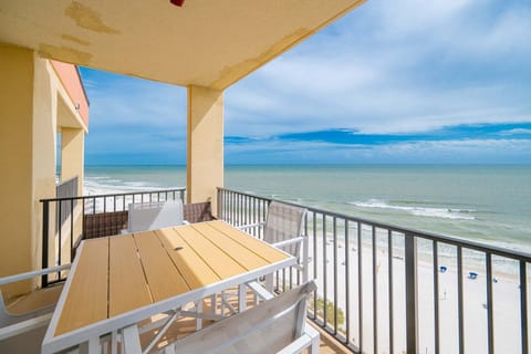Condo, 2 Bedrooms | Outdoor dining
