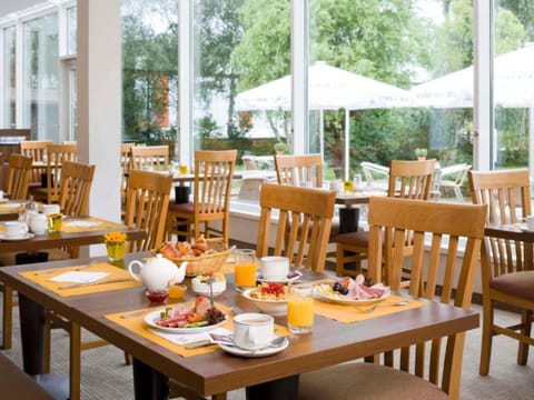 Apartment | Dining