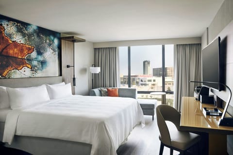 Premium bedding, in-room safe, desk, iron/ironing board