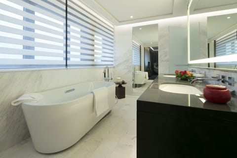 Room | Bathroom | Free toiletries, hair dryer, bathrobes, slippers