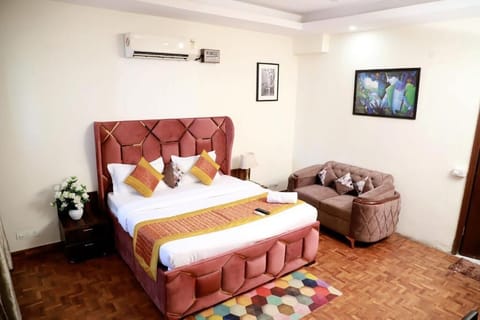 Soundproofing, iron/ironing board, free WiFi