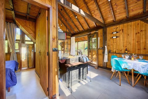 Cabin | Dining