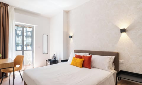 Deluxe Double Room | Desk, iron/ironing board, free WiFi