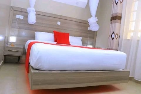 Classic Room | Desk, laptop workspace, WiFi (free)