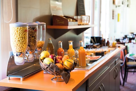 Daily buffet breakfast (EUR 14 per person)