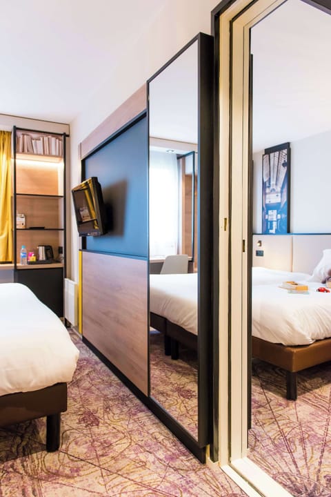 In-room safe, desk, soundproofing, free WiFi