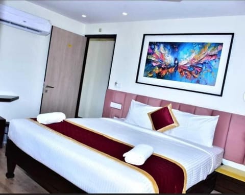 Standard Room | Desk, free WiFi